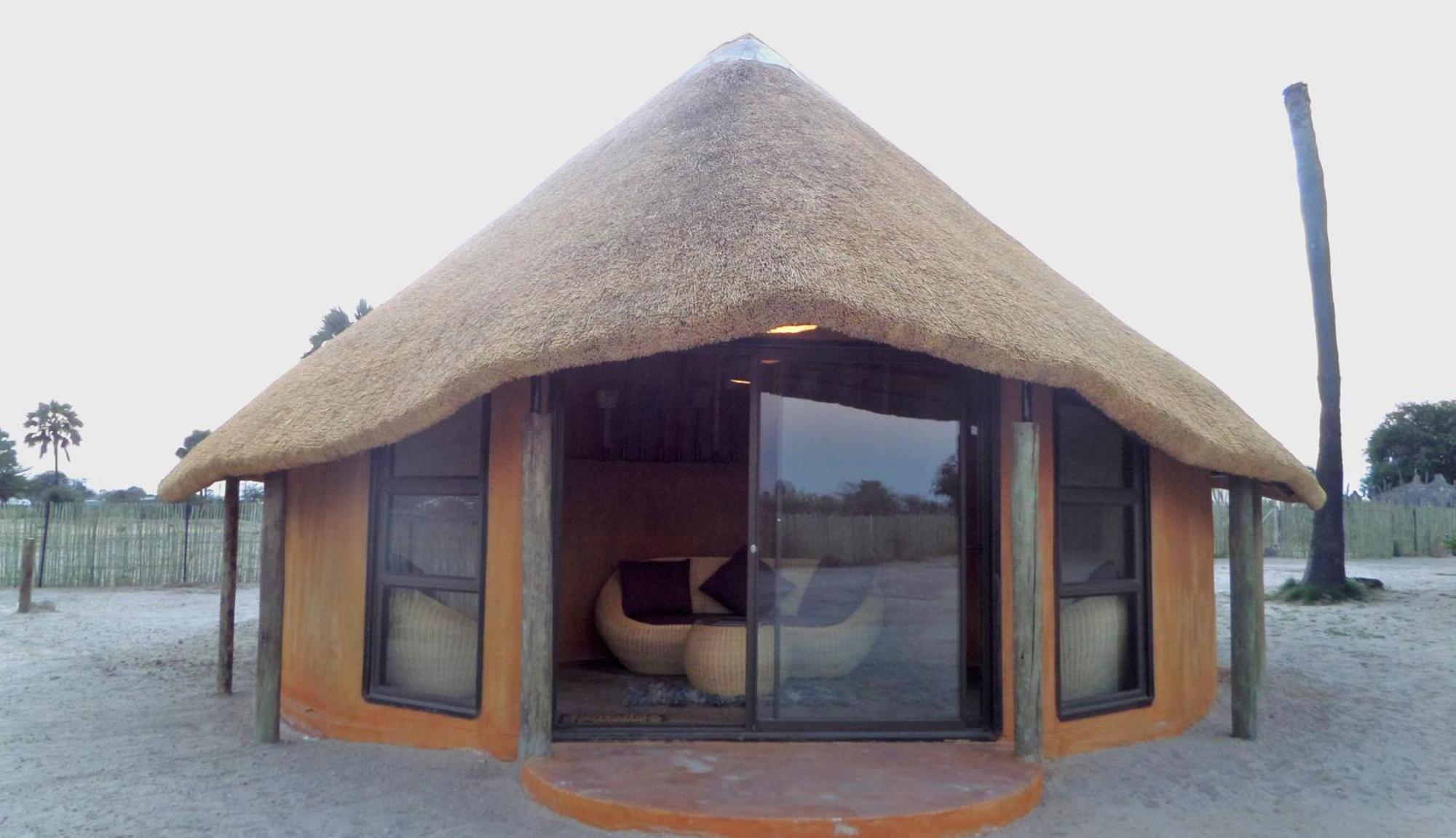 Ongula Village Homestead Lodge Omupumba Rum bild
