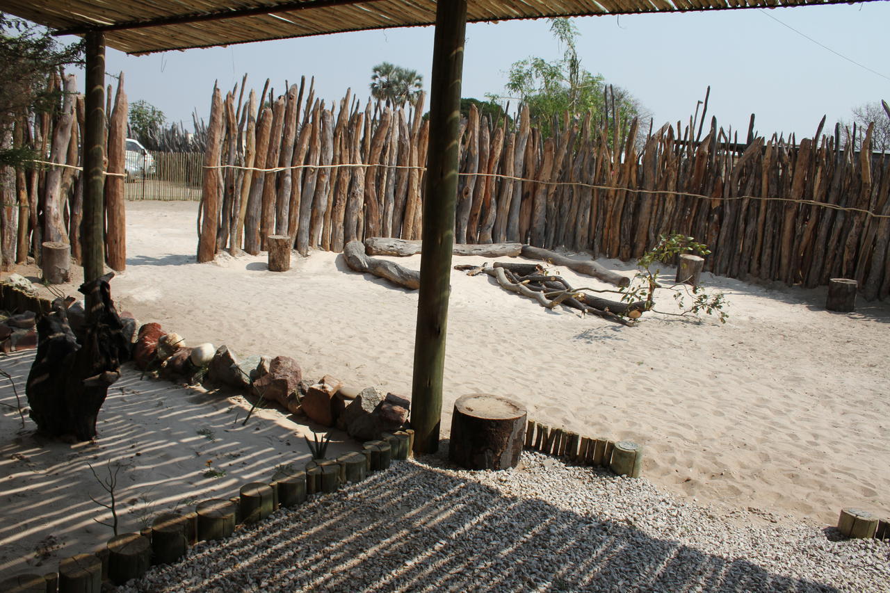 Ongula Village Homestead Lodge Omupumba Exteriör bild