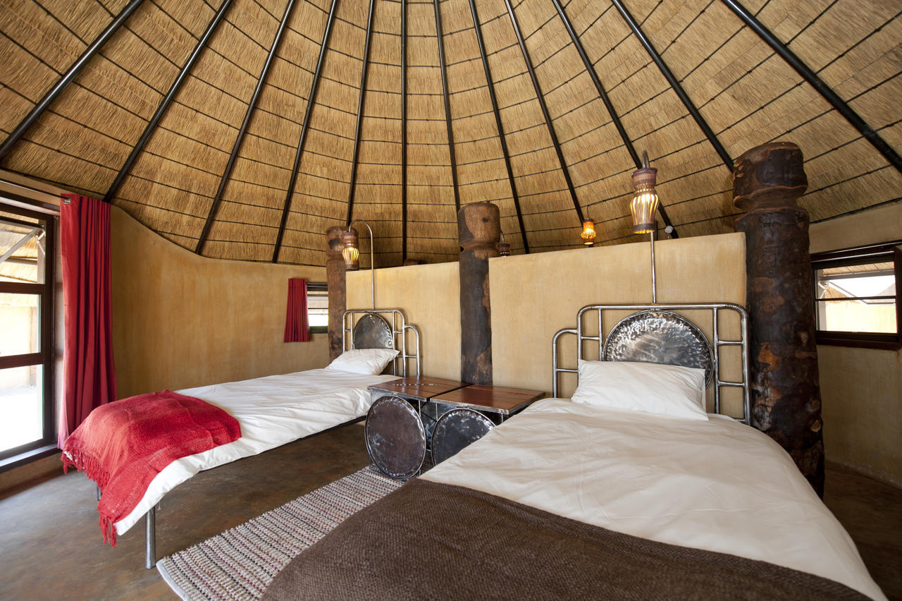 Ongula Village Homestead Lodge Omupumba Rum bild