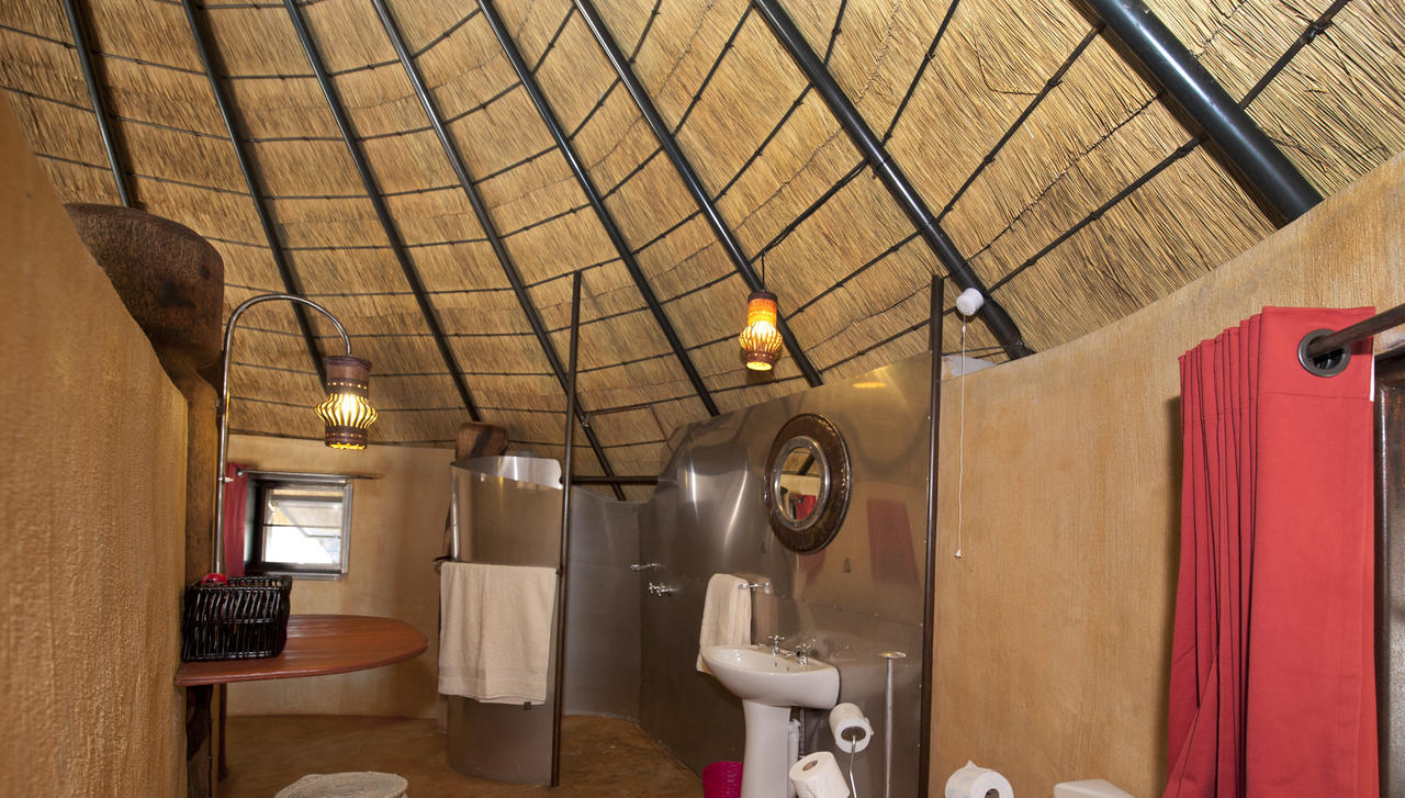 Ongula Village Homestead Lodge Omupumba Rum bild